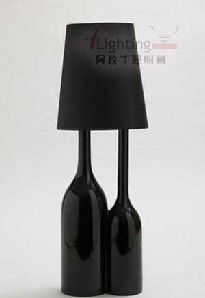 倍加藝術(shù)氣息的香檳陶瓷燈(圖)