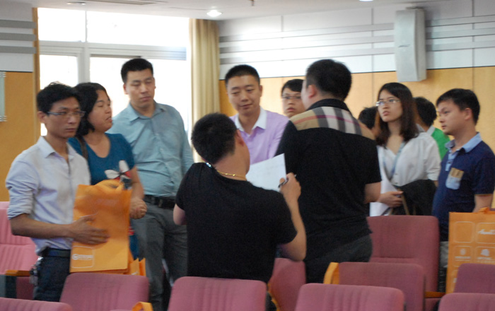 阿拉丁論壇·照明產(chǎn)業(yè)技術(shù)峰會(huì)_深圳站現(xiàn)場